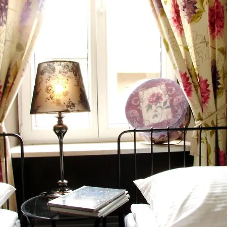 ゲストハウス Chmielna ワルシャワ