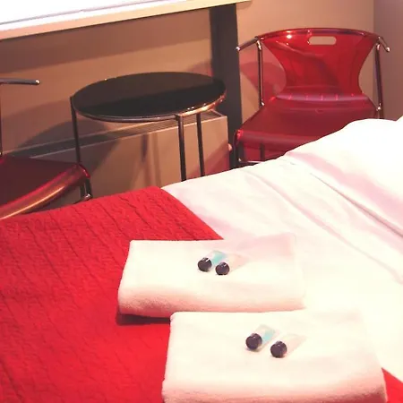 Pensjonat Chmielna 4*