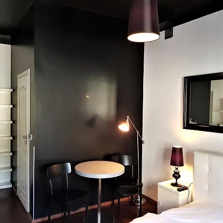 Chmielna 4* Warszawa