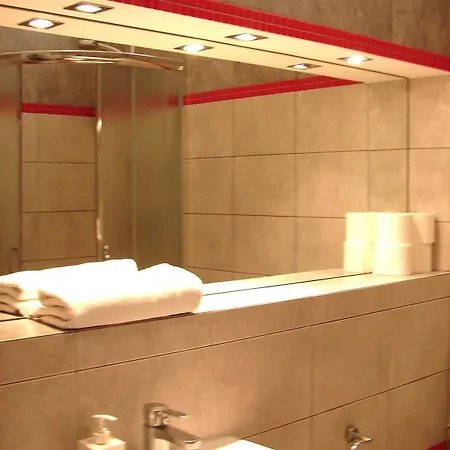 Pensjonat Chmielna 4*