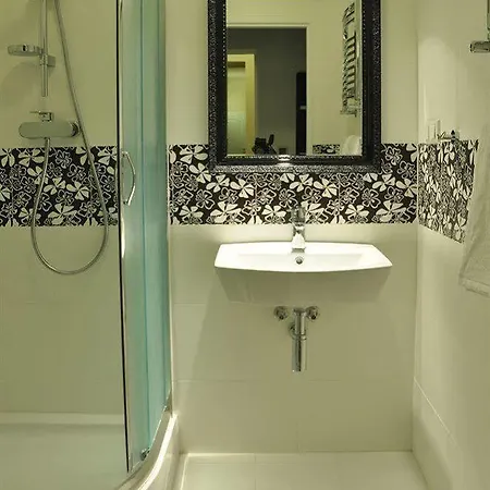 ゲストハウス Chmielna ワルシャワ