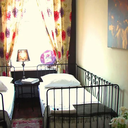 Chmielna 4* Warszawa